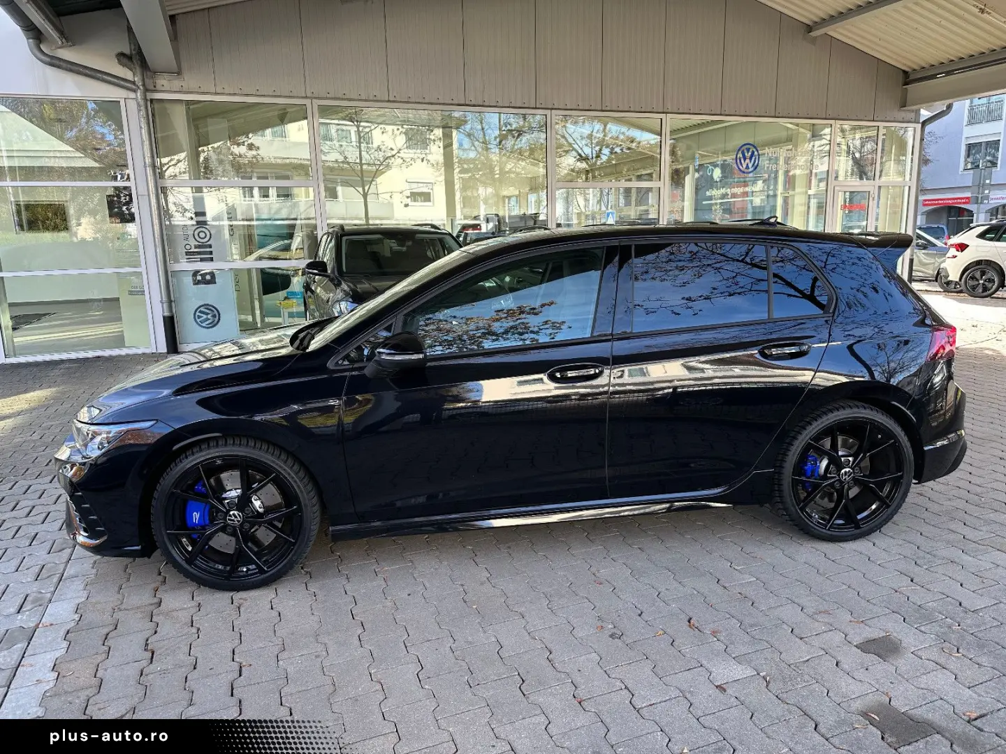 VW Golf VIII R 2.0 TSI DSG 4MOTION    R-Performance