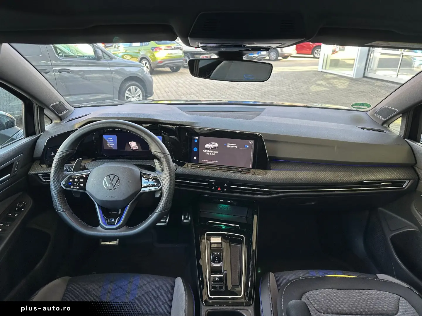 VW Golf VIII R 2.0 TSI DSG 4MOTION    R-Performance
