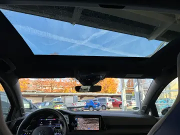 VW Golf VIII R 2.0 TSI DSG 4MOTION    R-Performance