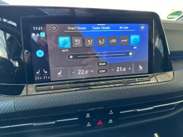VW Golf VIII R 2.0 TSI DSG 4MOTION    R-Performance