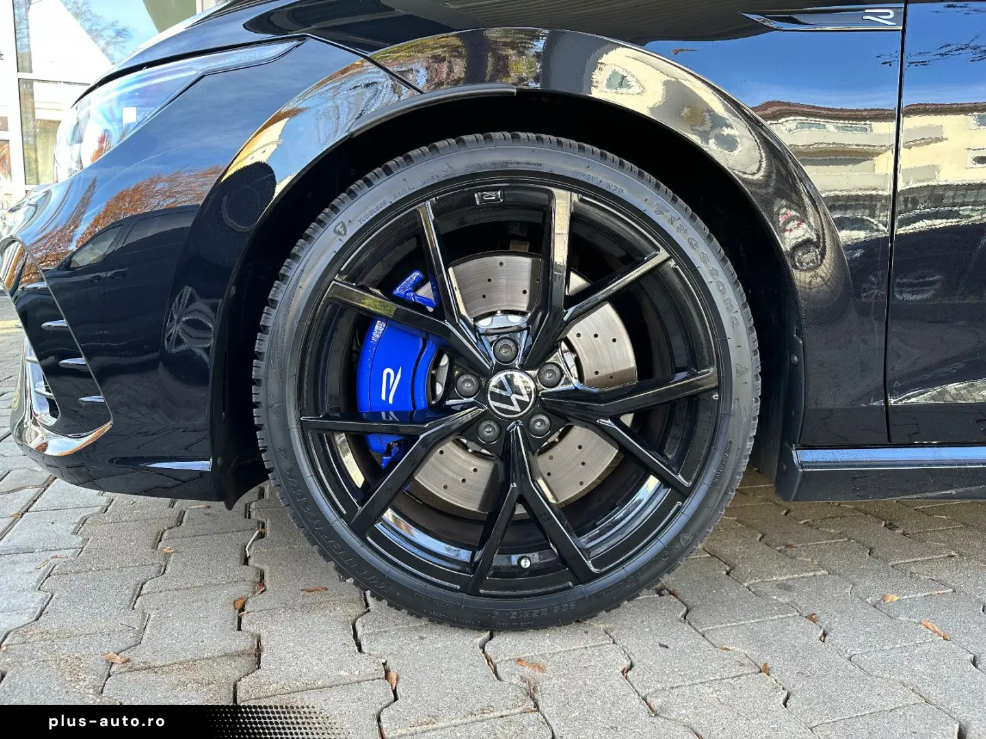 VW Golf VIII R 2.0 TSI DSG 4MOTION    R-Performance