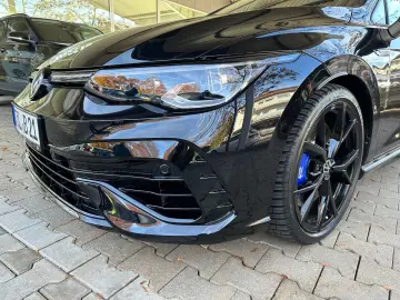 VW Golf VIII R 2.0 TSI DSG 4MOTION    R-Performance