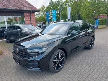 VW Touareg 3.0 TDI 4M R-Line AHK Standhzg Pano 360