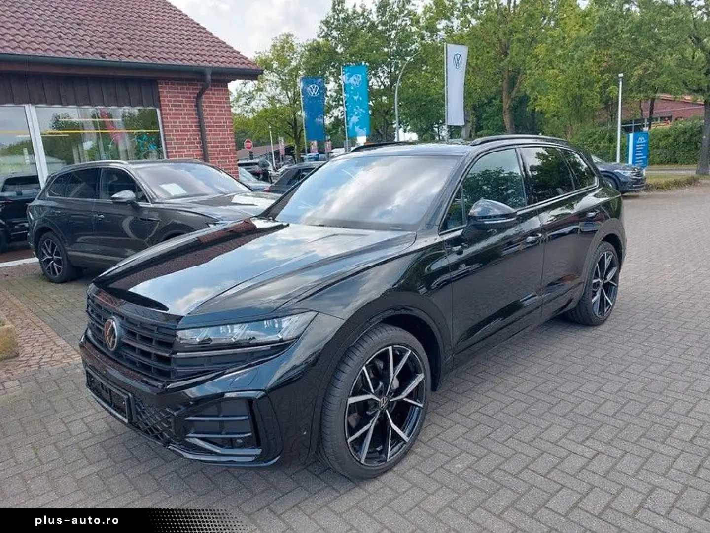 VW Touareg 3.0 TDI 4M R-Line AHK Standhzg Pano 360