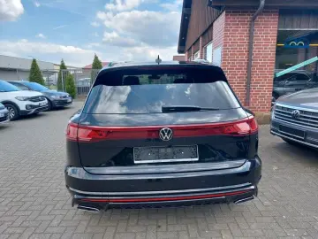 VW Touareg 3.0 TDI 4M R-Line AHK Standhzg Pano 360