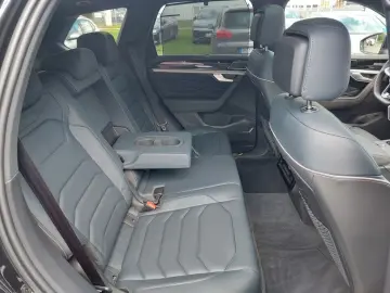 VW Touareg 3.0 TDI 4M R-Line AHK Standhzg Pano 360