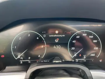 VW Touareg 3.0 TDI 4M R-Line AHK Standhzg Pano 360