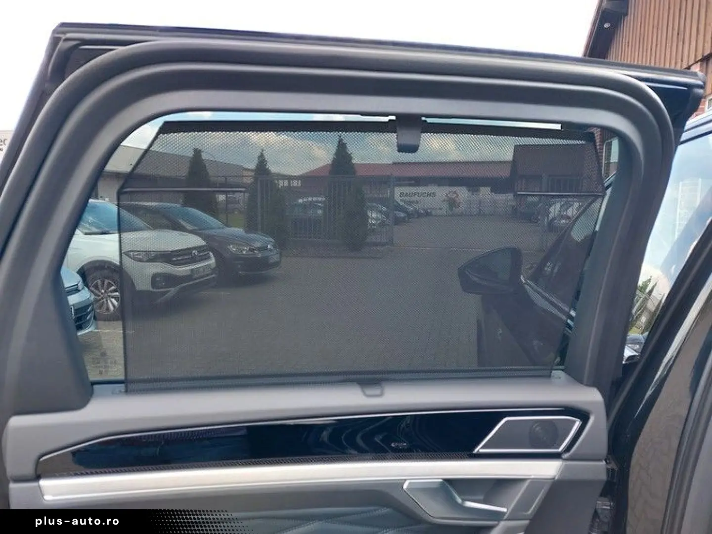 VW Touareg 3.0 TDI 4M R-Line AHK Standhzg Pano 360