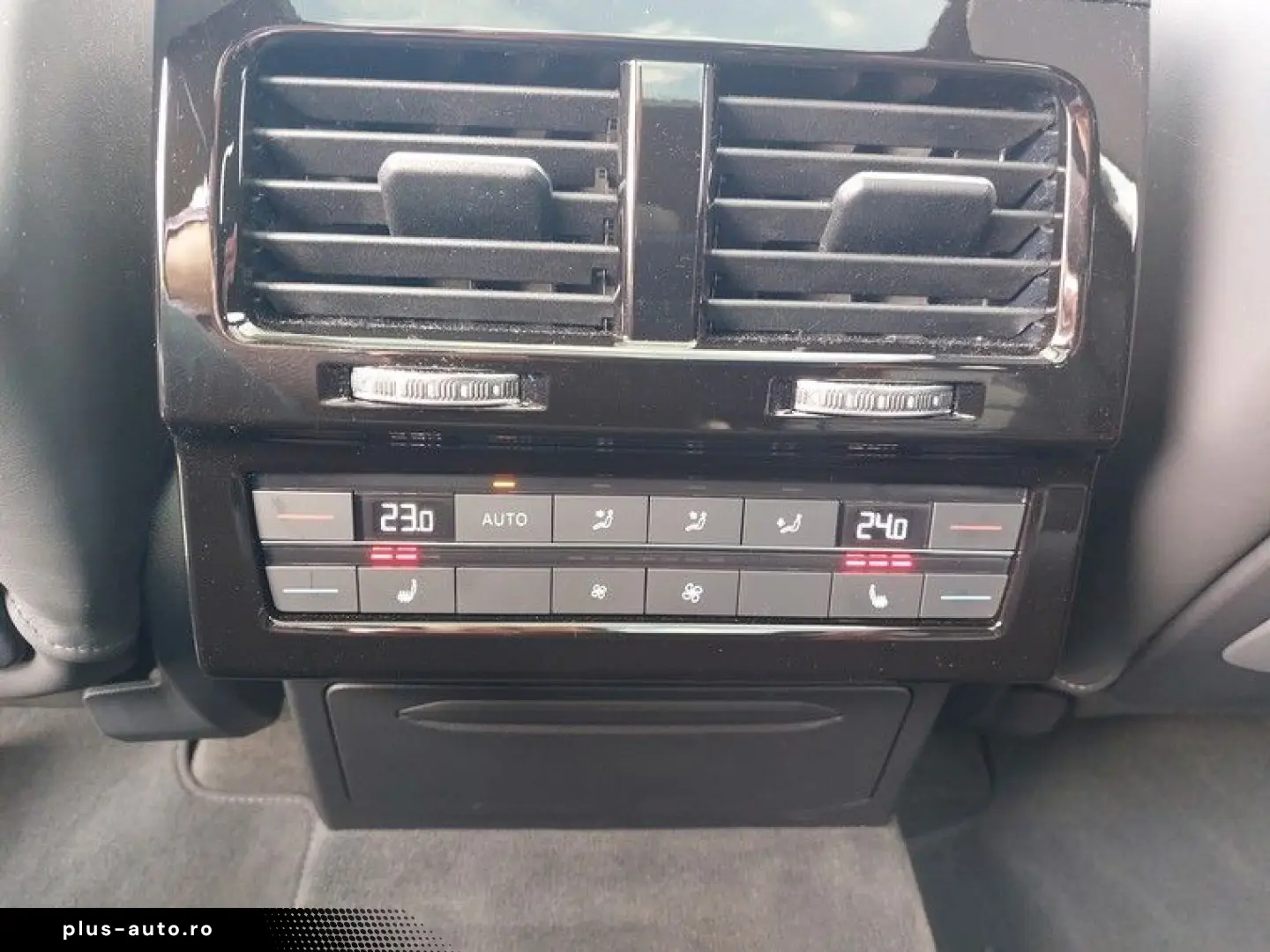 VW Touareg 3.0 TDI 4M R-Line AHK Standhzg Pano 360