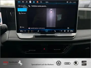 VW Tiguan 2.0TDI Head-Up KAMERA AHK  9700Km !!!