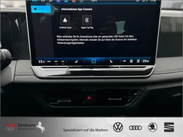VW Tiguan 2.0TDI Head-Up KAMERA AHK  9700Km !!!