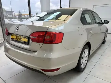 VOLKSWAGEN JETTA Comfort  2014