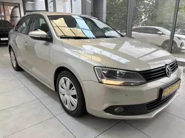 VOLKSWAGEN JETTA Comfort  2014