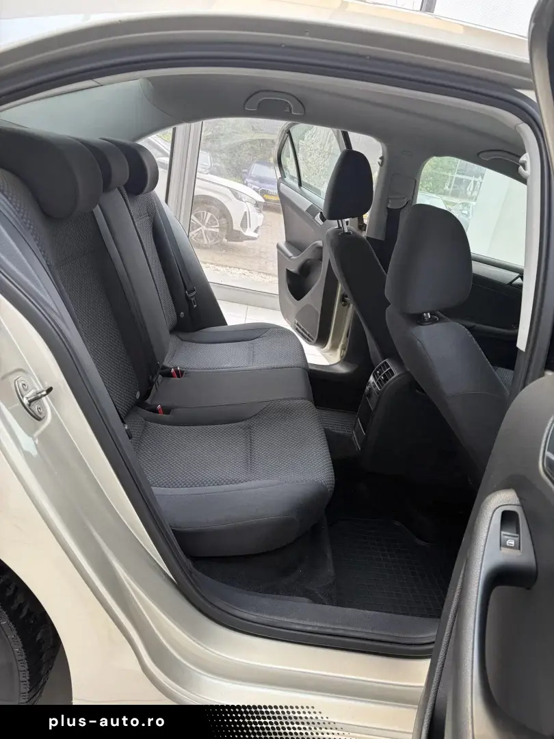 VOLKSWAGEN JETTA Comfort  2014