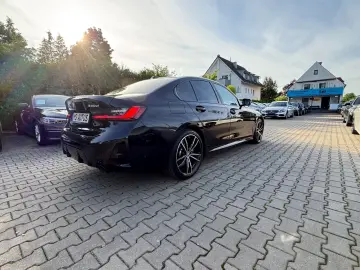 BMW 330 d M Sport Kardon Head Up Kamera Adp-LED ACC