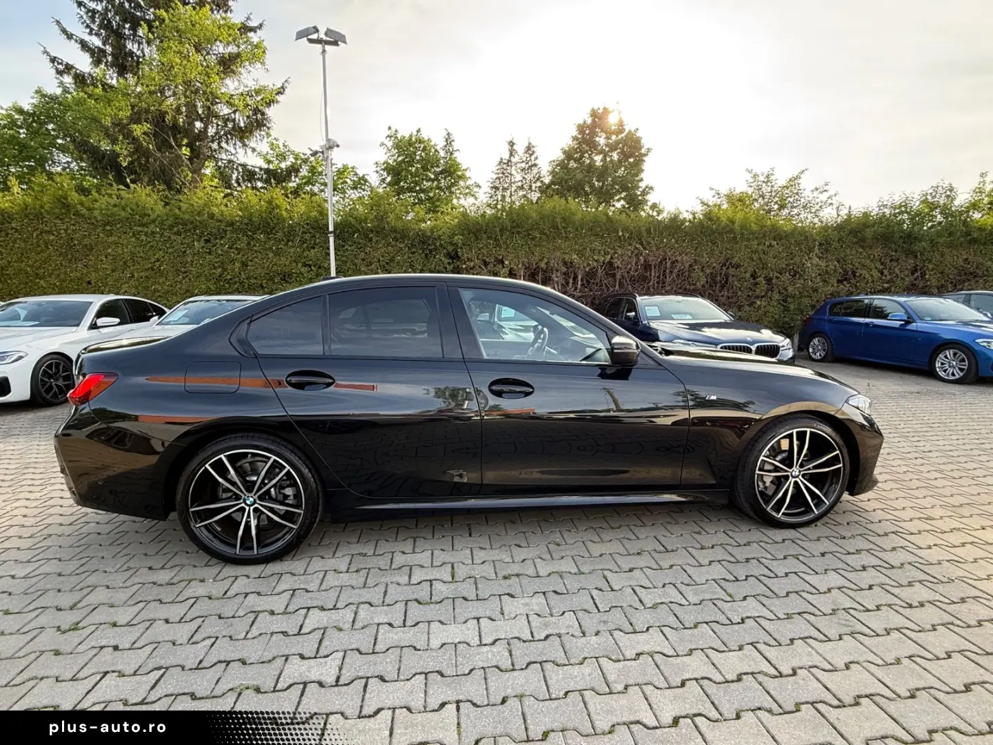 BMW 330 d M Sport Kardon Head Up Kamera Adp-LED ACC