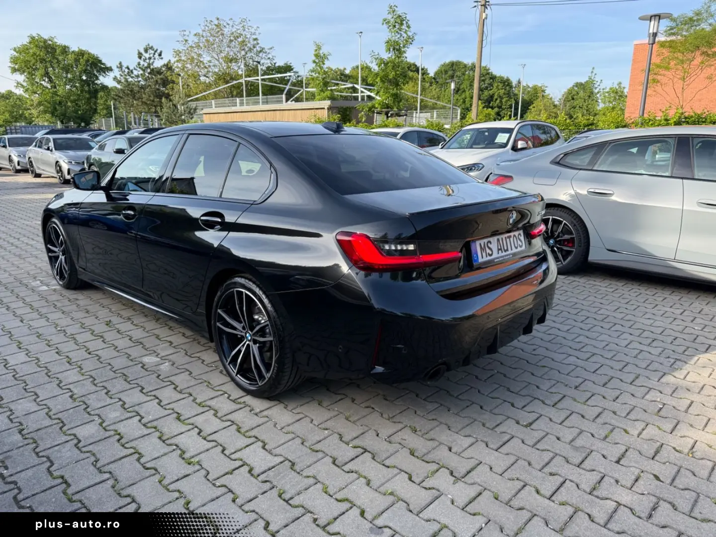BMW 330 d M Sport Kardon Head Up Kamera Adp-LED ACC