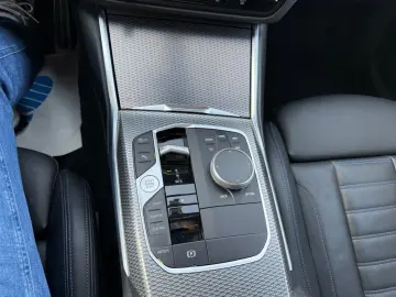 BMW 330 d M Sport Kardon Head Up Kamera Adp-LED ACC