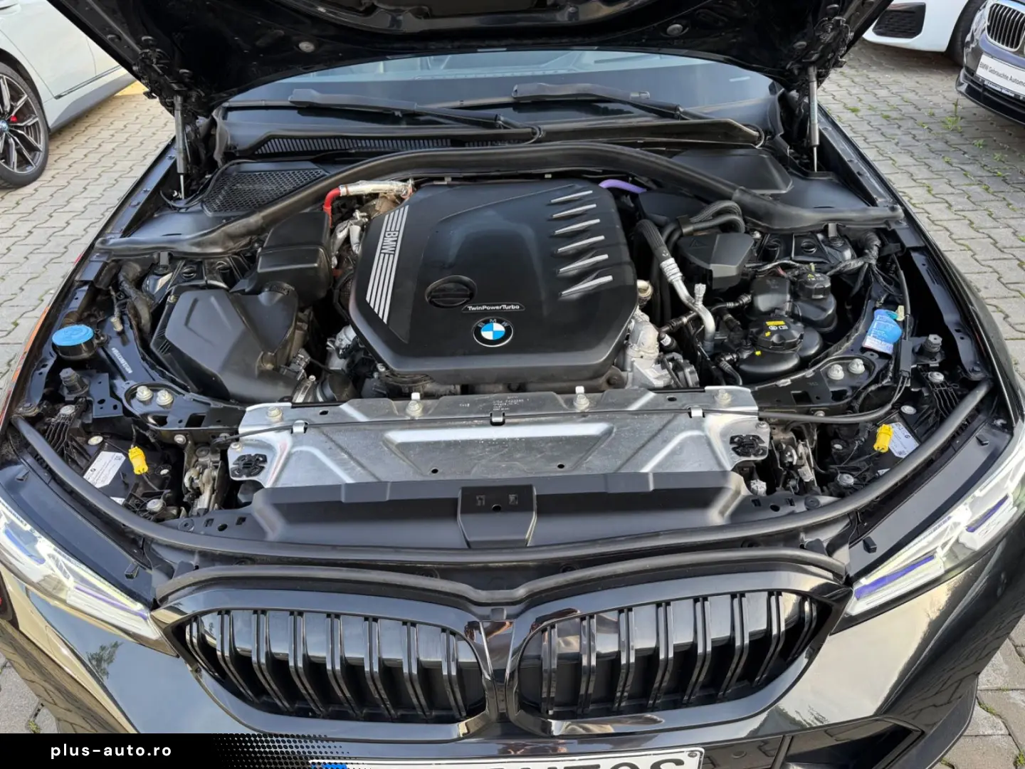 BMW 330 d M Sport Kardon Head Up Kamera Adp-LED ACC