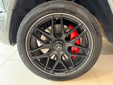 MERCEDES-BENZ G 63 AMG   Manufaktur Carbon Fond Entertaiment