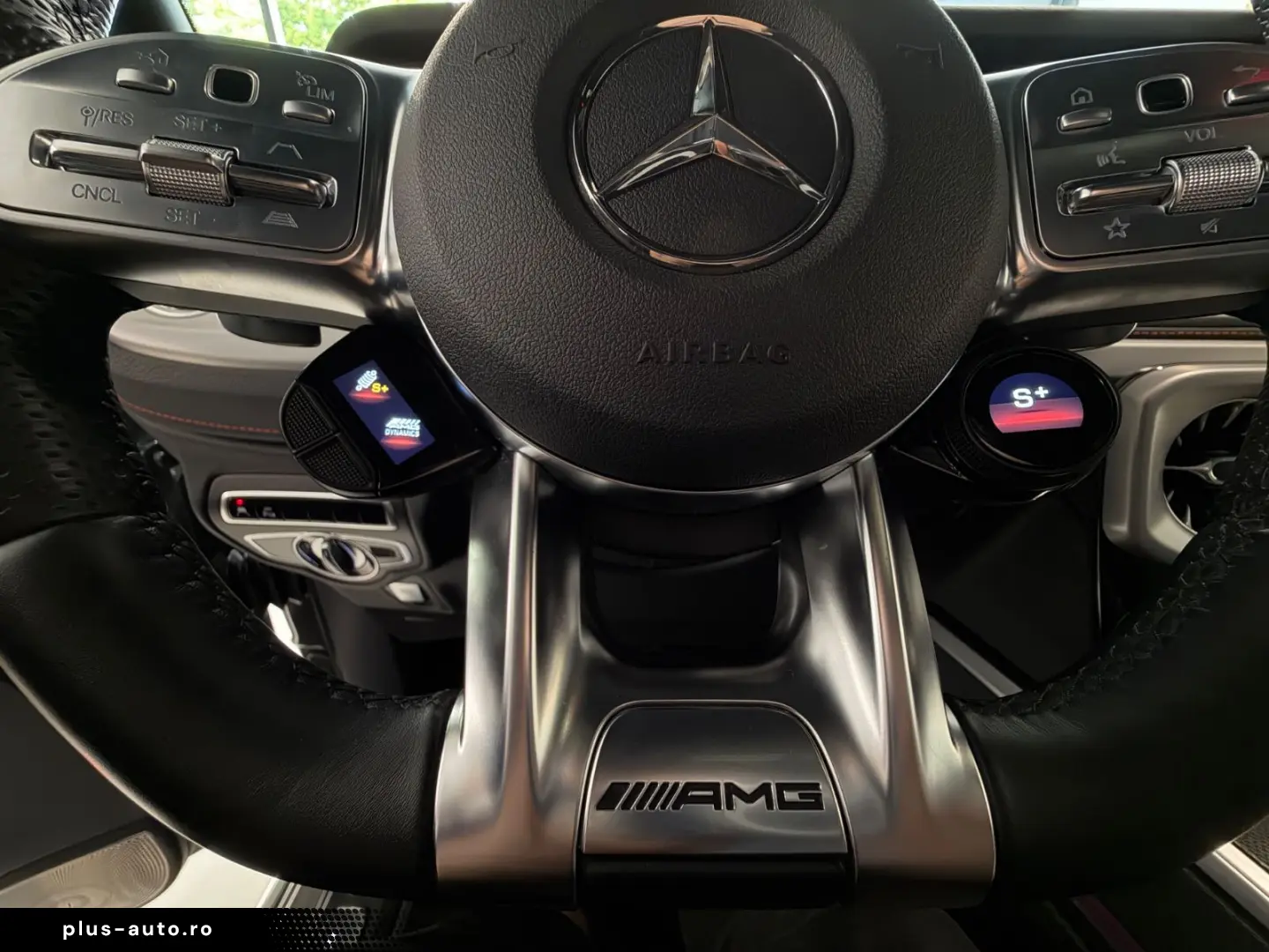 MERCEDES-BENZ G 63 AMG   Manufaktur Carbon Fond Entertaiment