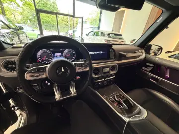 MERCEDES-BENZ G 63 AMG   Manufaktur Carbon Fond Entertaiment