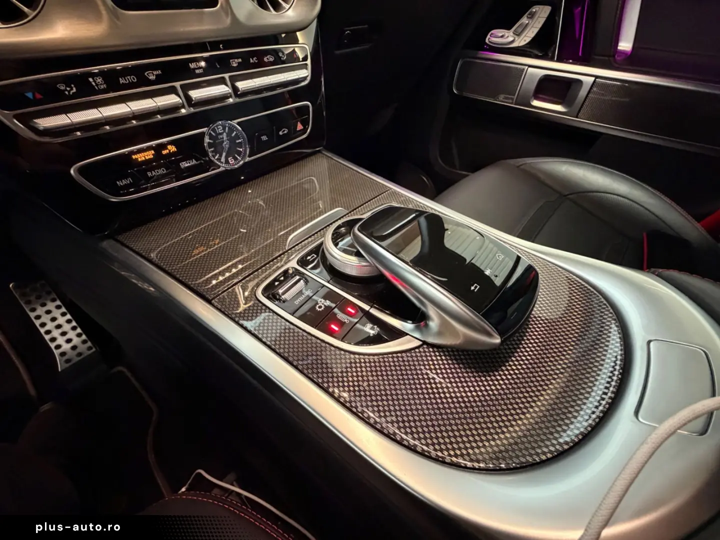 MERCEDES-BENZ G 63 AMG   Manufaktur Carbon Fond Entertaiment