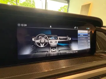 MERCEDES-BENZ G 63 AMG   Manufaktur Carbon Fond Entertaiment