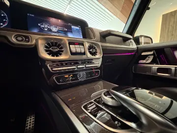 MERCEDES-BENZ G 63 AMG   Manufaktur Carbon Fond Entertaiment