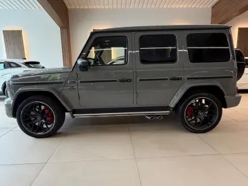 MERCEDES-BENZ G 63 AMG   Manufaktur Carbon Fond Entertaiment