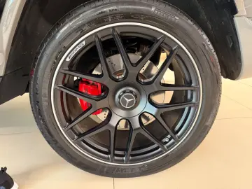 MERCEDES-BENZ G 63 AMG   Manufaktur Carbon Fond Entertaiment