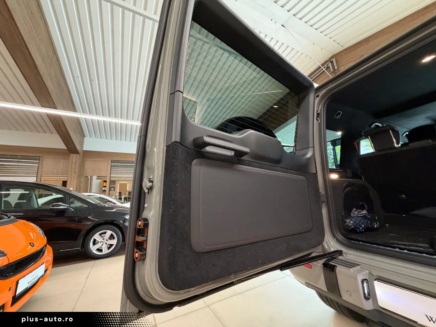 MERCEDES-BENZ G 63 AMG   Manufaktur Carbon Fond Entertaiment