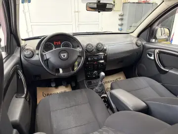 DACIA DUSTER Laureate Ac  2011