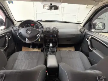 DACIA DUSTER Laureate Ac  2011