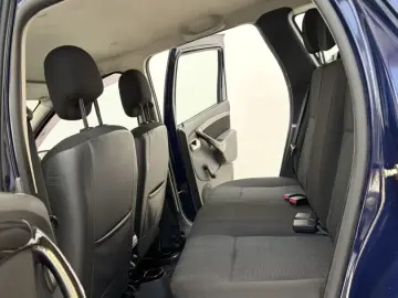 DACIA DUSTER Laureate Ac  2011