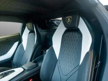 LAMBORGHINI Revuelto Blu Mehit Matt   Lamborghini Nürnberg