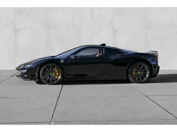 FERRARI SF90 Stradale  1Hd Assetto-Fiorano Carbon Racing