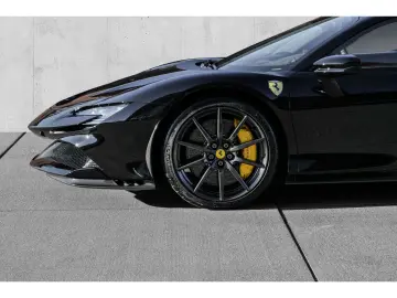 FERRARI SF90 Stradale  1Hd Assetto-Fiorano Carbon Racing
