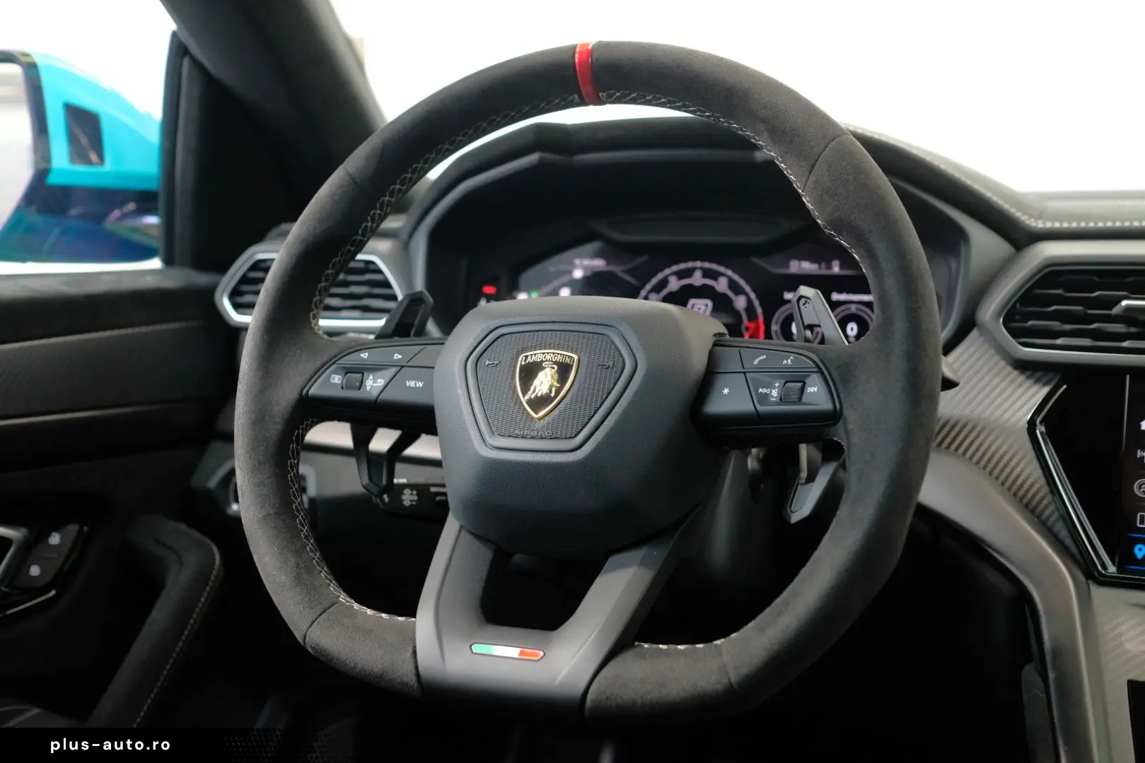 LAMBORGHINI Urus Performante CARBON B&O PANO AKRAPOVIC ADAS