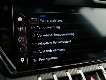 LAMBORGHINI Urus Performante CARBON B&O PANO AKRAPOVIC ADAS