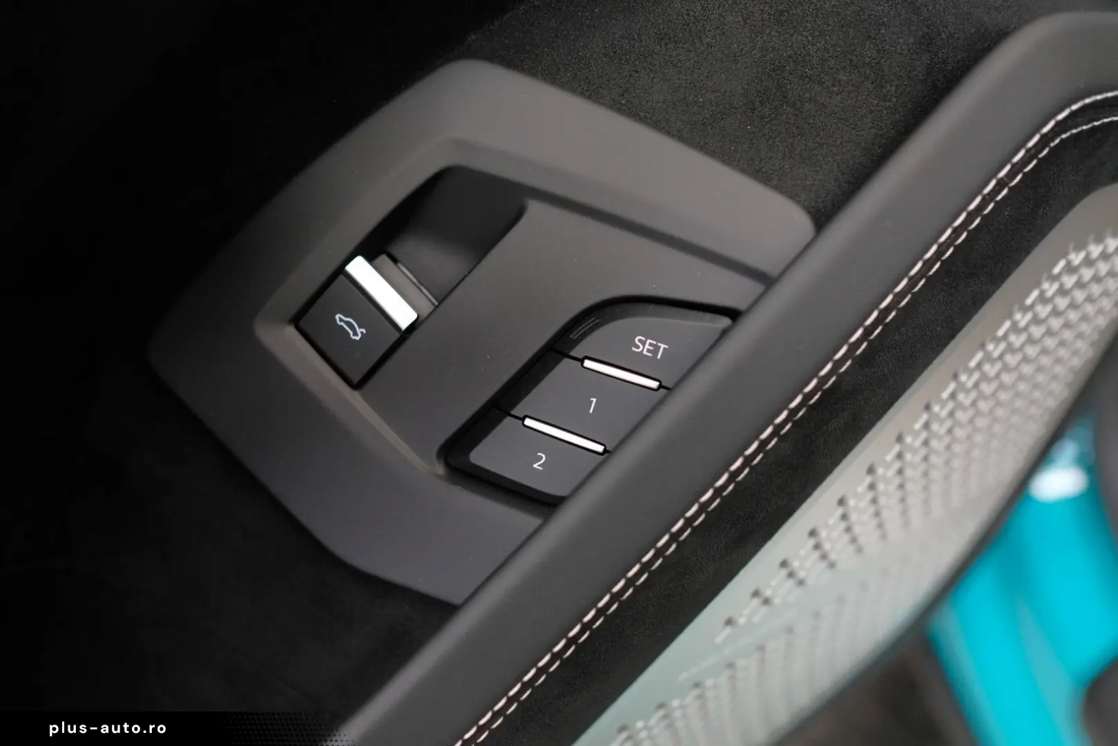 LAMBORGHINI Urus Performante CARBON B&O PANO AKRAPOVIC ADAS