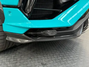 LAMBORGHINI Urus Performante CARBON B&O PANO AKRAPOVIC ADAS