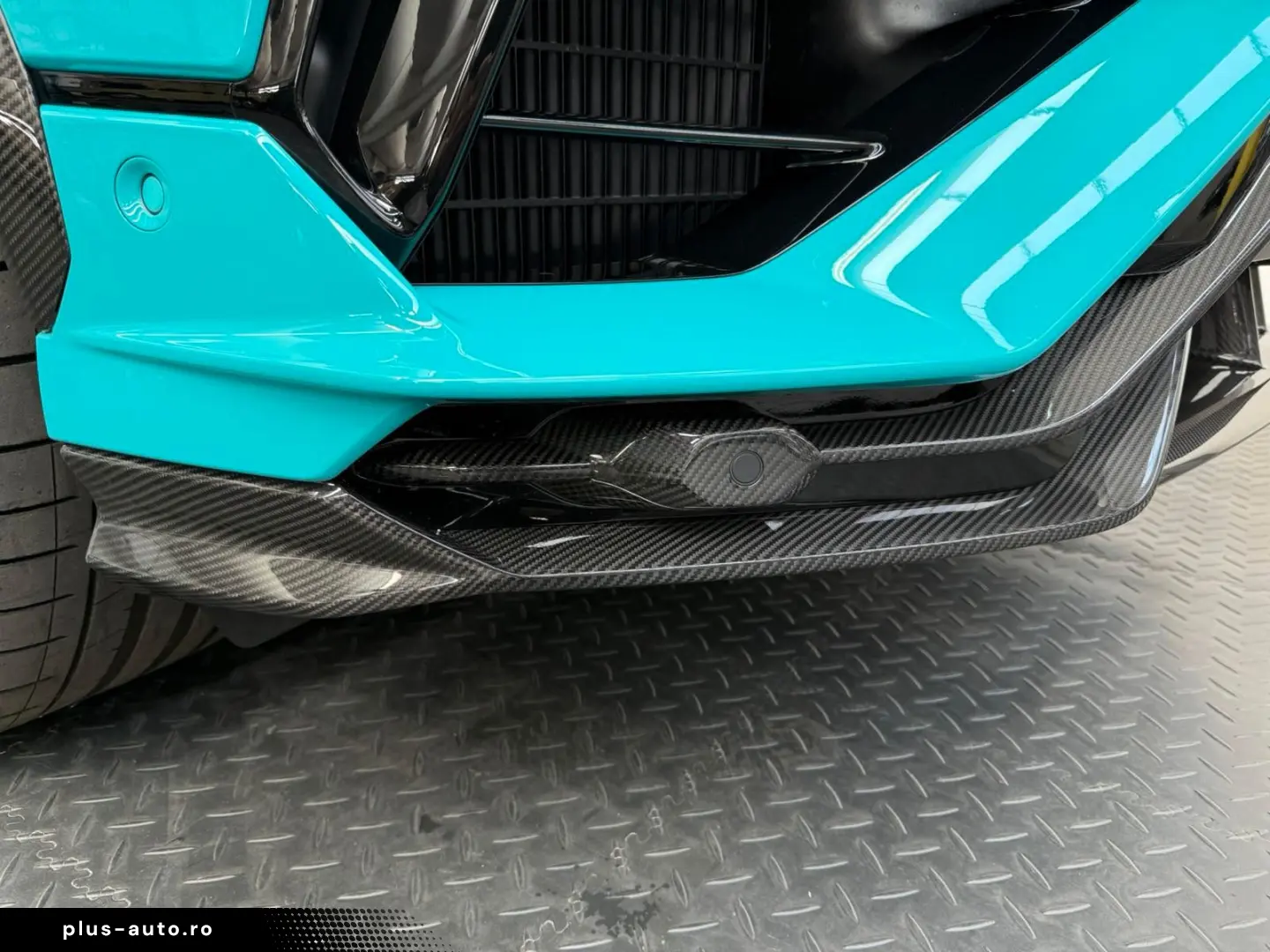 LAMBORGHINI Urus Performante CARBON B&O PANO AKRAPOVIC ADAS