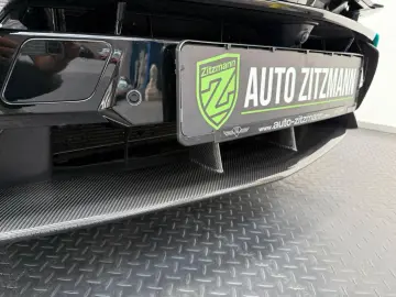 LAMBORGHINI Urus Performante CARBON B&O PANO AKRAPOVIC ADAS
