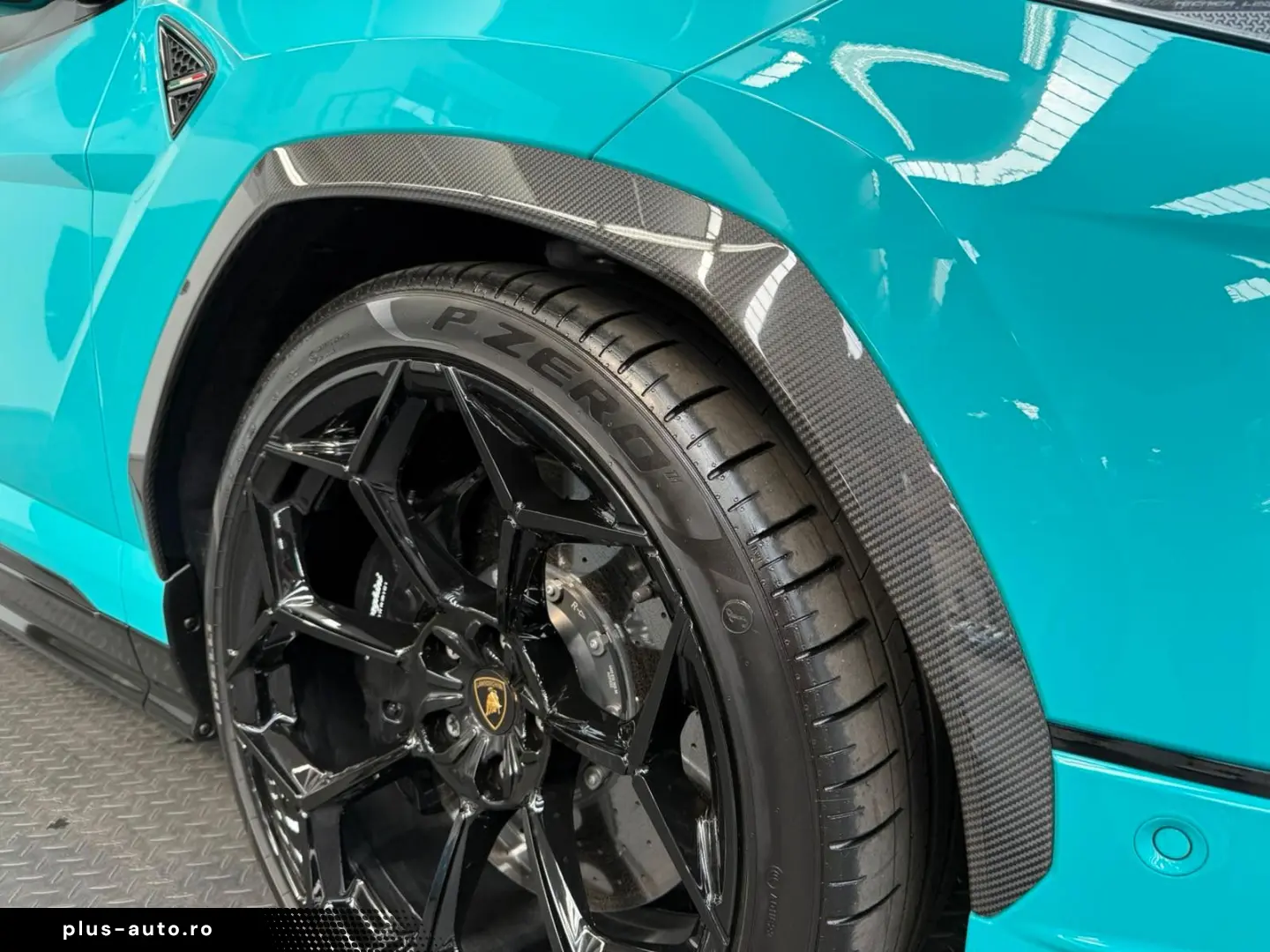 LAMBORGHINI Urus Performante CARBON B&O PANO AKRAPOVIC ADAS