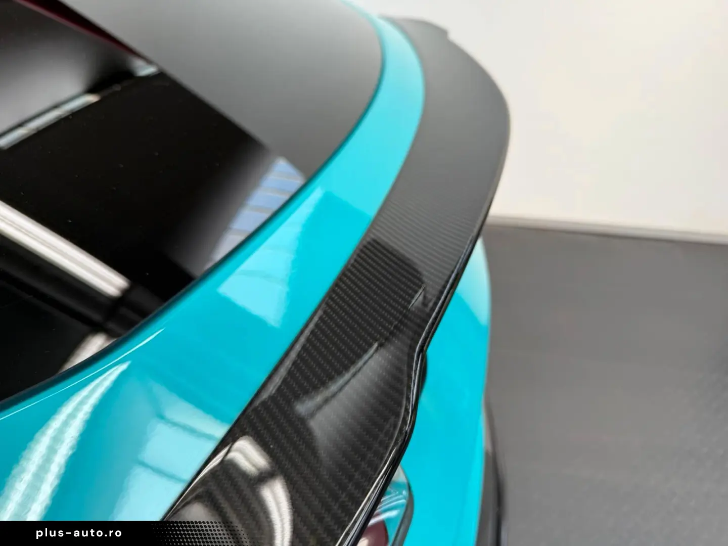 LAMBORGHINI Urus Performante CARBON B&O PANO AKRAPOVIC ADAS