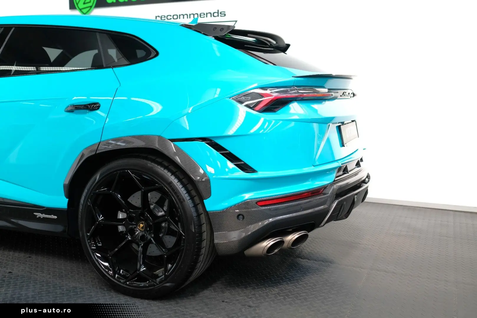 LAMBORGHINI Urus Performante CARBON B&O PANO AKRAPOVIC ADAS