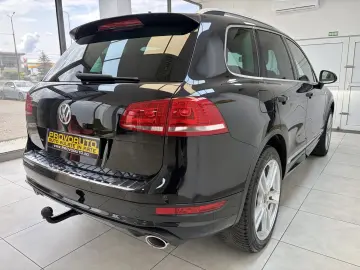 VOLKSWAGEN TOUAREG 4X4 SUV 2013