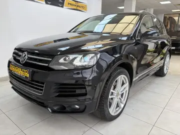 VOLKSWAGEN TOUAREG 4X4 SUV 2013
