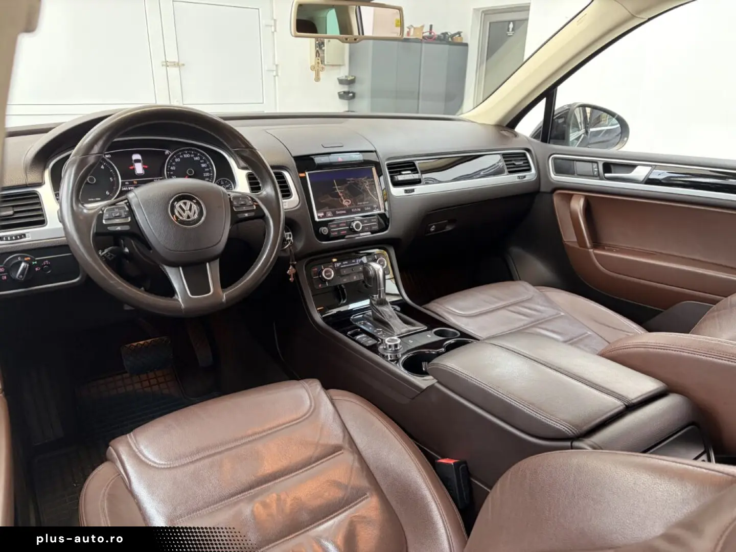 VOLKSWAGEN TOUAREG 4X4 SUV 2013